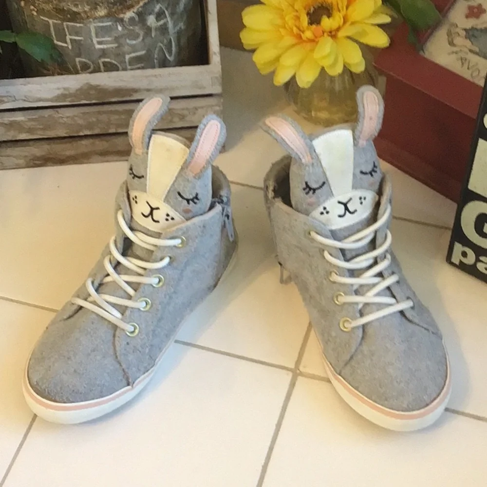 ‘Old Navy’ Gray Bunnies Hi-Too Sneakers